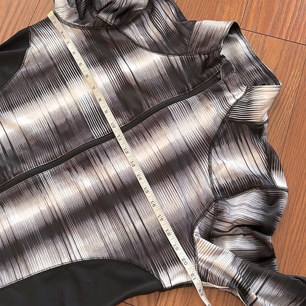 TekGrear - Drytex woman’s Black and Gray Striped Zip-Up Athletic jacket size XL - Picture 9 of 12